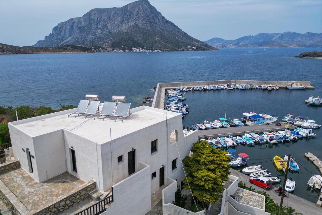 Pelagos Seafront - Maria Myrties